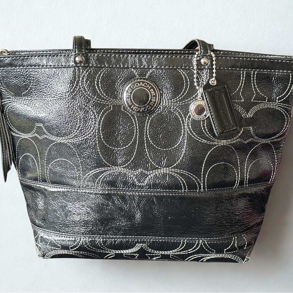 Coach F19198 Signature C Patent Leather Tote Bag